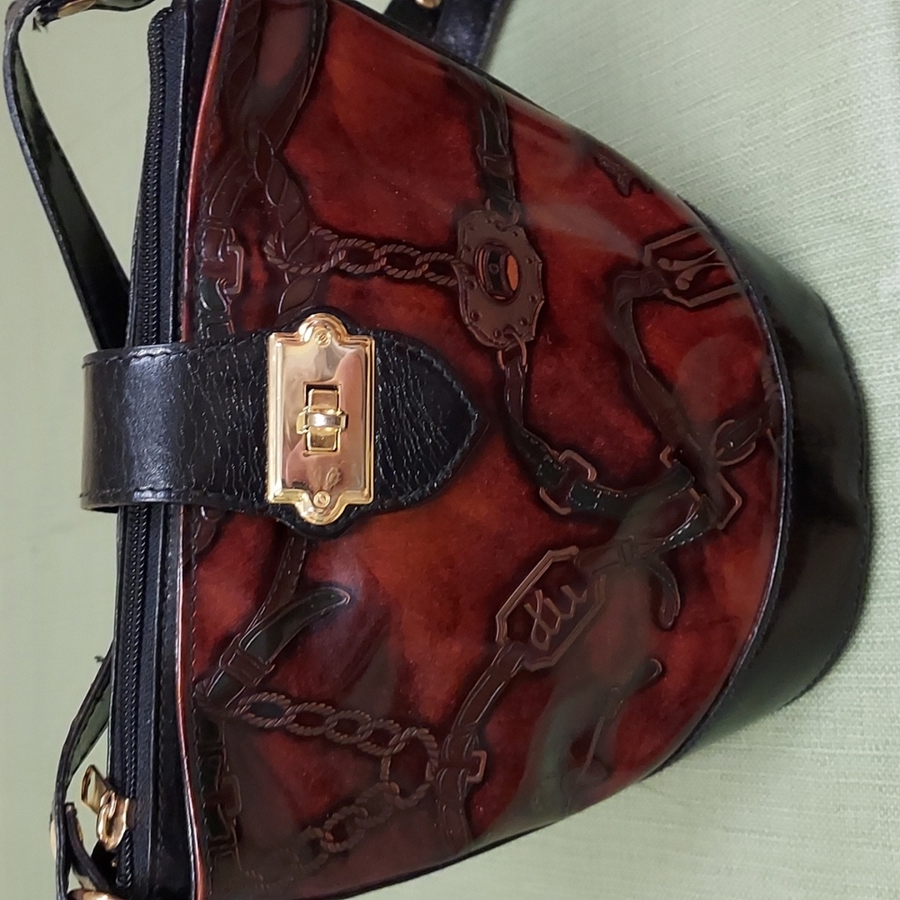 EXQUISITE EQUESTRIAN MOTIF "STATEMENT" BAG - MADE IN & OF LEATHER 👑